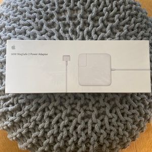 Apple 60W MagSafe 2 Power Adapter - new